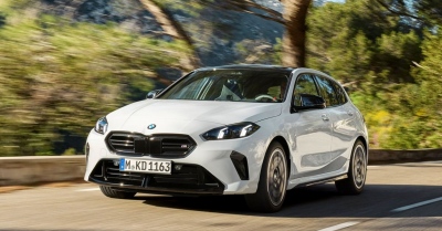 Νέα BMW Σειρά 1 με ήπια υβριδικούς κινητήρες