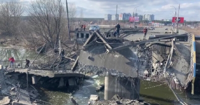 Οι Ρώσοι ανατινάζουν γέφυρες στο Severodonetsk για να εμποδίσουν την ενίσχυση των Ουκρανών