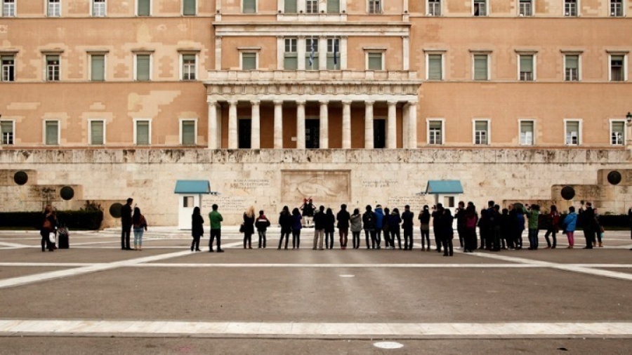 Στη Βουλή στις 26/11 το σχέδιο νόμου για την ψήφο των Ελλήνων του εξωτερικού