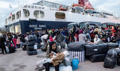 Ύπατη Αρμοστεία ΟΗΕ: Να αποσυμφορηθούν άμεσα τα συνωστισμένα νησιά από τους πρόσφυγες