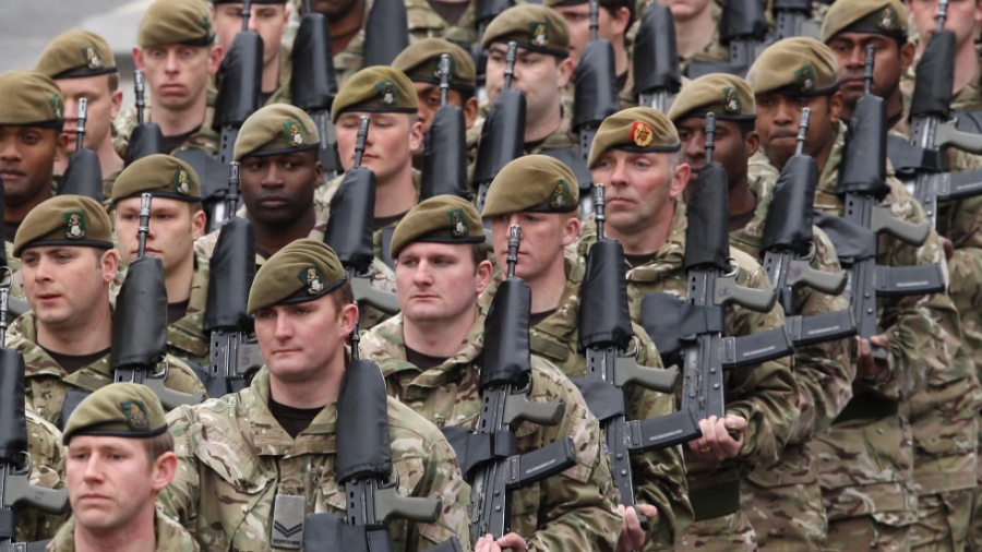 Παίζουν με τη φωτιά οι Βρετανοί στην Ουκρανία - Healey (ΥΠΑΜ): Θα στείλουμε στρατό μετά την κατάπαυση του πυρός