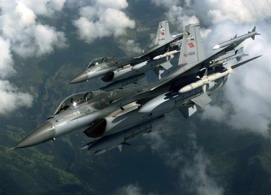 Συνεχείς παραβιάσεις από τουρκικά F -16 πάνω από το Αιγαίο