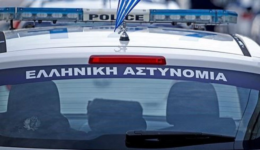 Επίθεση με μολότοφ στο κτίριο της Τροχαίας Πειραιά – Δύο προσαγωγές