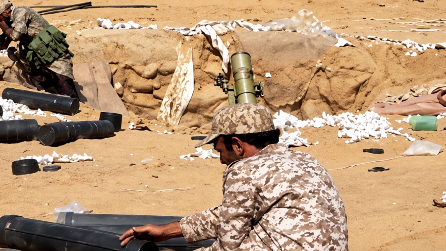 Κόλαση στην έρημο του Marib - Οι Houthis μακέλεψαν κυβερνητικές δυνάμεις της Υεμένης, πυρπόλησαν οχήματα σε ενέδρα (vid)