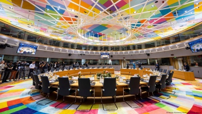 ΕΕ: Ανεβαίνουν οι ταχύτητες για την ευρωπαϊκή άμυνα