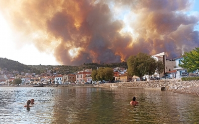 Τα 40 πύρινα μέτωπα στην Ελλάδα – Οι επτά περιοχές που βρέθηκαν σε κλοιό από 81 πυρκαγιές