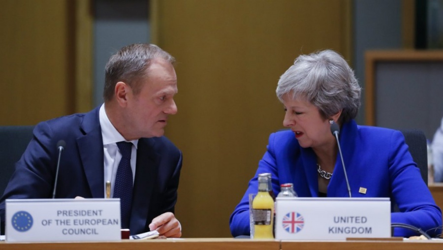 Διπλό τελεσίγραφο στη May από την ΕΕ για το Brexit - Tusk: Όλα ανοικτά έως τις 12/4, ακόμη και η ανάκληση του άρθρου 50