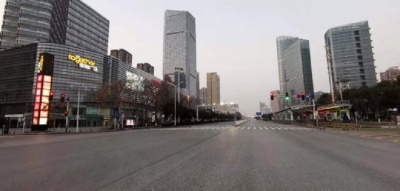 Κινηματογραφικό συνεργείο εγκλωβισμένο στην Ουχάν καταγράφει την πόλη-φάντασμα