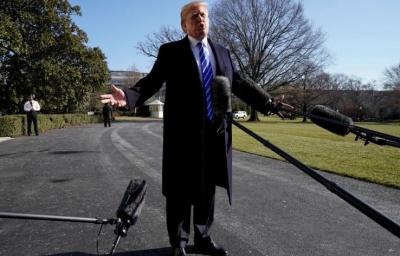 Trump: «Μεγάλο χριστουγεννιάτικο δώρο» για τη μεσσία τάξη το νομοσχέδιο με τις φορολογικές περικοπές