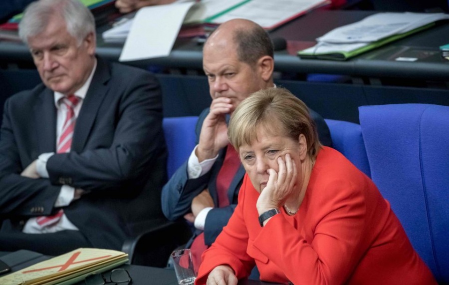 Γερμανία: Merkel και Scholz υπό πίεση - Ιδιότυπη συμμαχία βιομήχανων και συνδικάτων, ζητούν αύξηση δαπανών