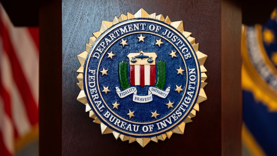 Ισχυρό χτύπημα χάκερς στο FBI – Διέρρευσαν τα ονόματα 37.000 πρακτόρων