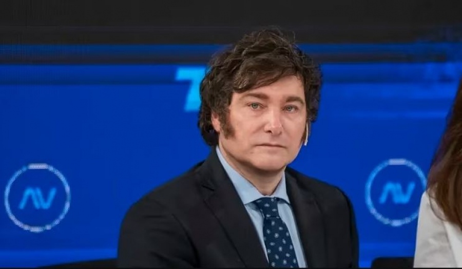 Ο «Αργεντίνος Trump» ονειρεύεται αντικατάσταση του πέσο με το δολάριο και κατάργηση της κεντρικής τράπεζας