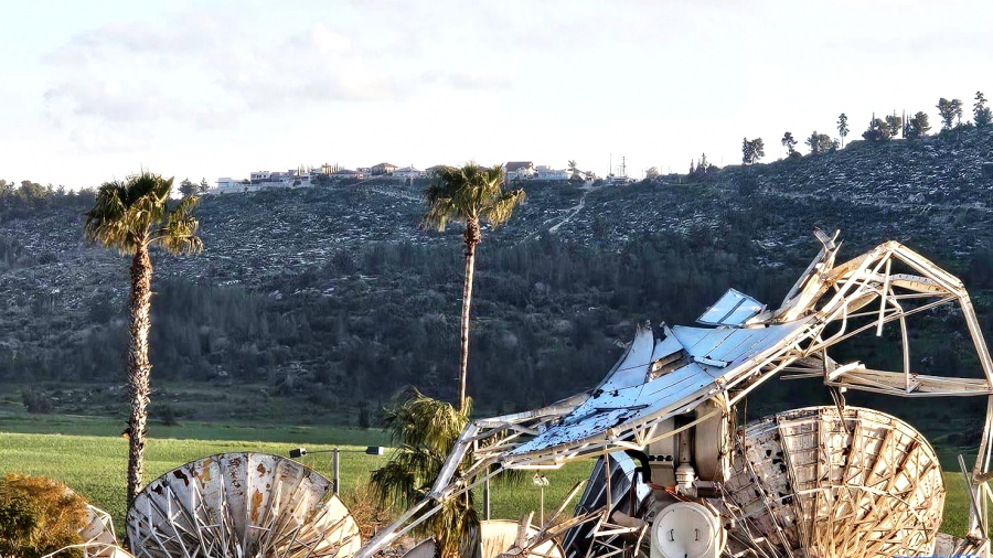 Ιράν: Οι Φρουροί της Επανάστασης χτύπησαν την καρδιά του Τελ Αβίβ και κατέστρεψαν στρατηγικό κόμβο επικοινωνιών