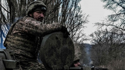 Ναρκωτικά, αλκοολισμός, ψυχικές διαταραχές, λιποταξία - Ο στρατός του Zelensky «σαπίζει από μέσα»