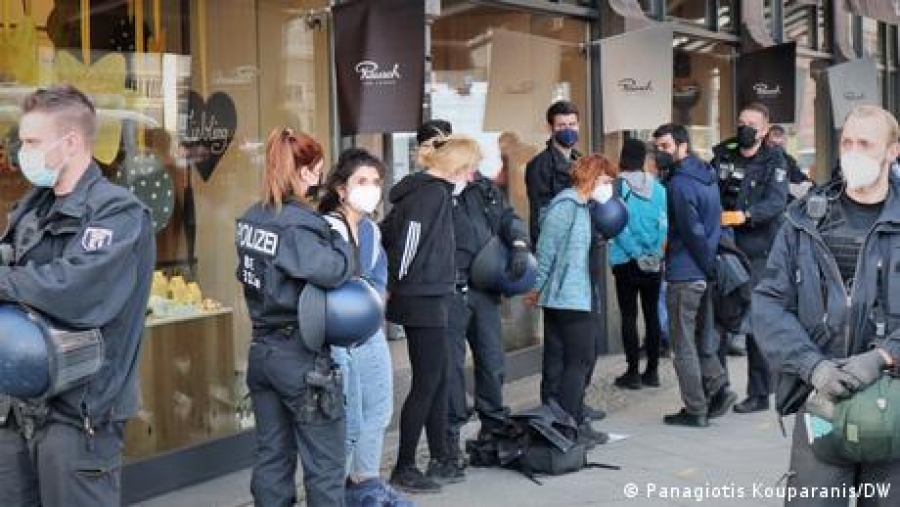 Κατάληψη του ελληνικού προξενείου στο Βερολίνο από «αλληλέγγυους» στον Κουφοντίνα