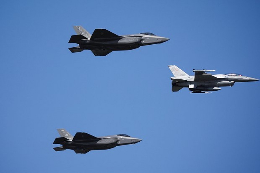 Η Πολωνία ανακοίνωσε την αναχαίτιση ενός ρωσικού αναγνωριστικού αεροσκάφους κοντά στα σύνορα