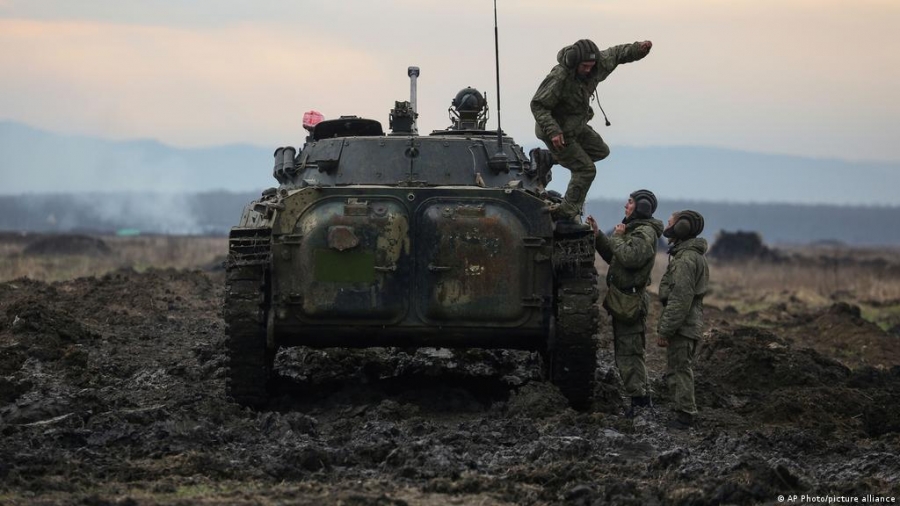Επικίνδυνα παιχνίδια στην ανατ. Ουκρανία - Νεκροί 5 Ουκρανοί στρατιώτες, διαψεύδει το Κίεβο - Putin: Σήμερα 21/1 οι αποφάσεις