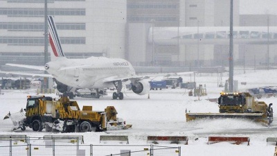 Γαλλία: Περισσότερες από 200 πτήσεις έχουν ακυρωθεί λόγω των σφοδρών χιονοπτώσεων