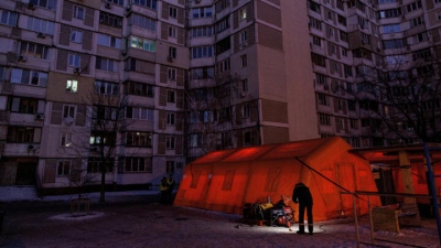 Παγώνει το Κίεβο: Χιλιάδες σπίτια χωρίς θέρμανση – Αγωνία για χιλιάδες Ουκρανούς