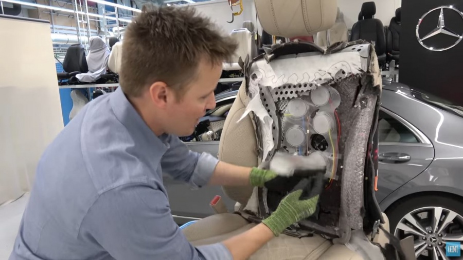 Τι μπορεί να υπάρχει στο εσωτερικό του καθίσματος μίας Mercedes S-Class;