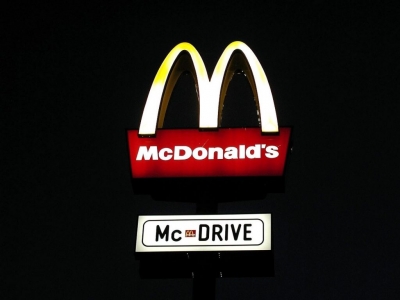 McDonald’s: Αυξάνουν την τιμή του cheeseburger για πρώτη φορά εδώ και 14 χρόνια