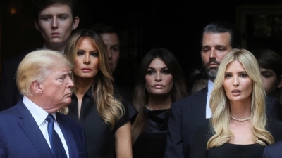 Σύσσωμη η οικογένεια Trump στην κηδεία της πρώην συζύγου του Donald, Ivana Trump