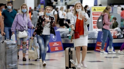 GlobalData: Μεγάλο κενό στην ευρωπαϊκή ταξιδιωτική αγορά από την έλλειψη Ρώσων τουριστών