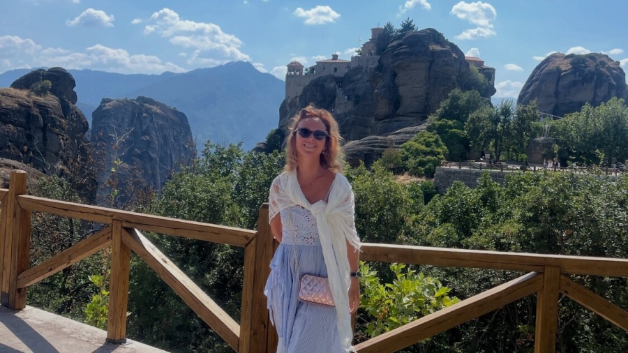 Η Zakharova επισκέφθηκε τα Μετέωρα και δήλωσε ότι «ένα παιδικό της όνειρο έγινε πραγματικότητα»