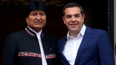 Στήριξη Τσίπρα στον Morales: Να μην επιστρέψουν οι σκοτεινές μέρες των πραξικοπημάτων