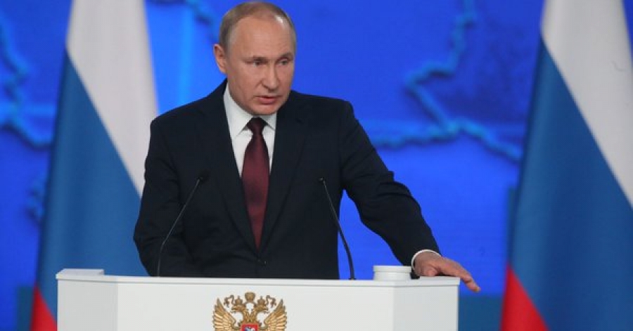 Putin: Υποχωρεί σταδιακά η πανδημία στη Ρωσία - Όχι στη χαλάρωση