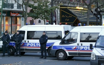 Άνδρας επιτέθηκε με μαχαίρι εναντίον περαστικών στο Παρίσι - Τουλάχιστον τέσσερις τραυματίες