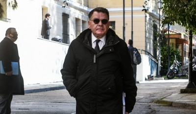 Κούγιας για Πέραμα: Οκτώ φτωχόπαιδα αστυνομικοί των 800 ευρώ φόρεσαν χειροπέδες ενώ κακοποιοί έμειναν ελεύθεροι