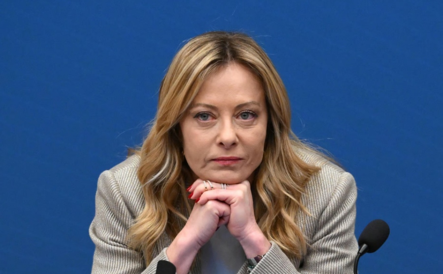 Μeloni όπως... Macron: Η Ευρώπη πρέπει να συνομιλήσει με τον Putin – Στρατηγική η Γροιλανδία για ΗΠΑ