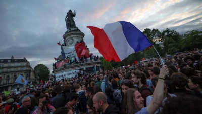 Η Γαλλία, ο νέος «κακός μαθητής» της Ευρώπης - Όλοι οι δρόμοι οδηγούν σε… τεχνοκράτες - Το φαβορί για την πρωθυπουργία