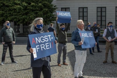 Διχασμένοι οι Γερμανοί επιστήμονες για τα νέα μέτρα περιορισμού των κρουσμάτων Covid-19