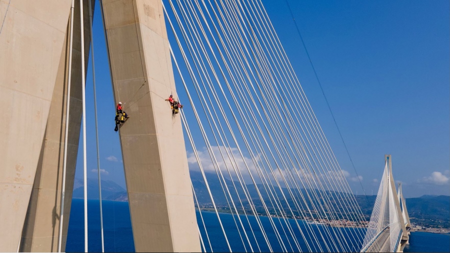 Άρχισαν οι εργασίες επιθεώρησης και συντήρησης στη Γέφυρα Ρίου - Αντιρρίου