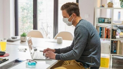 Έρευνα BBC: Η τηλεργασία με αφορμή τον κορωνοϊό κάνει τους ανθρώπους πιο ρατσιστές