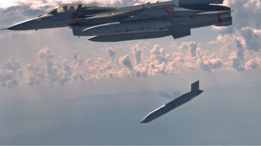 Bild: Η Γερμανία θα αντικαταστήσει τους Taurus με αμερικανικούς πυραύλους JASSM-ER υψηλής ακριβείας