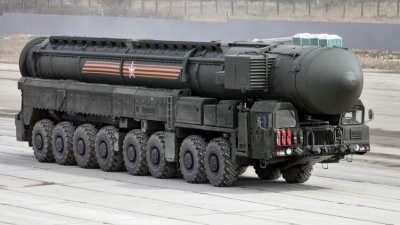 Μία και τέλος! Ξεπερνά τον Oreshnik, ο νέος ρωσικός υπερ-πύραυλος: Αόρατος, μετατρέπει σε... αραχνοΰφαντη κουρτίνα τα συστήματα THAAD, Aegis