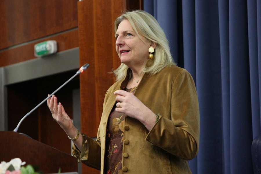 Kneissl (πρώην ΥΠΕΞ Αυστρίας):  Ο Putin είναι σοβαρός ηγέτης – Διοικεί άψογα μία τεράστια χώρα για 23 ολόκληρα χρόνια