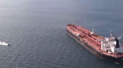 Spectator: Γαλλικό επικοινωνιακό σόου η κατάσχεση πλοίου από τον «σκιώδη» ρωσικό στόλο