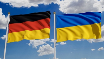 «Μαζική αύξηση» της στήριξης προς την Ουκρανία προαναγγέλλει η Baerbock (YΠΕΞ Γερμανίας)