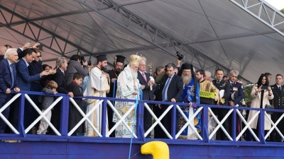 Eορτασμός των Θεοφανείων στον Πειραιά παρουσία Τασούλα: Σε μια σπουδαία γιορτή για να μεταλάβουμε φως και αλήθεια