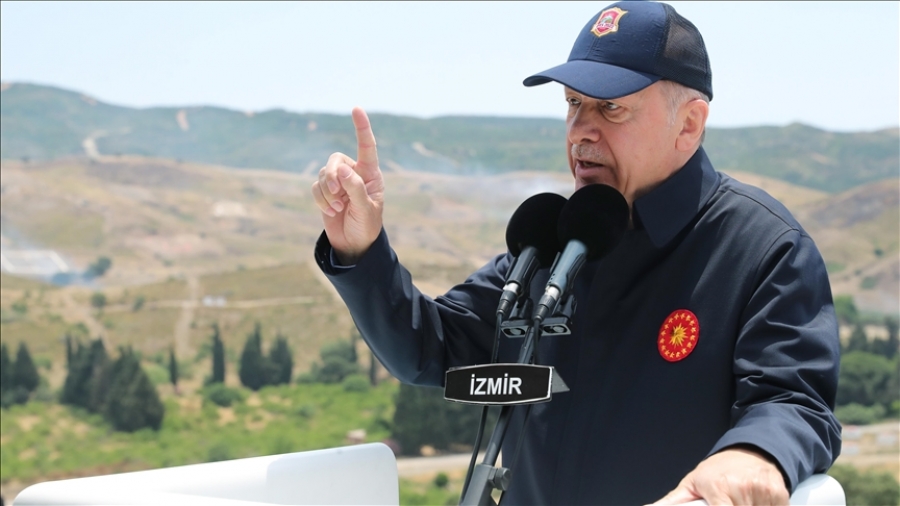 Εμπρηστικός ο Erdogan κατά Ελλάδας: Μαζευτείτε θα την πατήσετε όπως το 1922 - Ο Μητσοτάκης κάνει τουριστική απόβαση στα νησιά