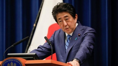 Abe (Ιαπωνία): Θα εφαρμόσουμε όλα τα αναγκαία μέτρα στήριξης προκειμένου να μην επιστρέψει η χώρα σε αποπληθωρισμό