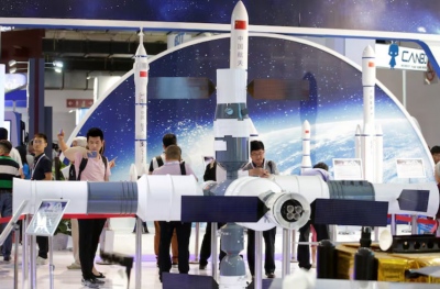 «Πόλεμος» στο διάστημα - Tα  ΑΙ datacenters της Κίνας απειλούν τα σχέδια του Musk και της SpaceX