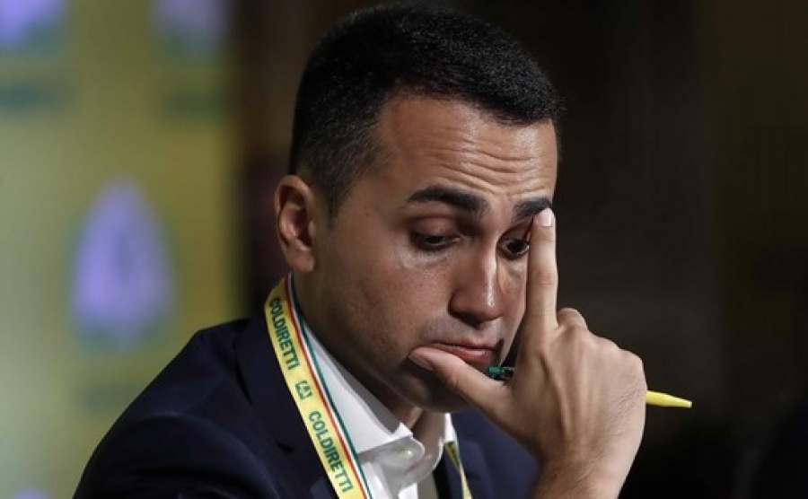 Di Maio: Η ιταλική κυβέρνηση δεν σχεδιάζει δημοψήφισμα για την παραμονή της χώρας στο ευρώ
