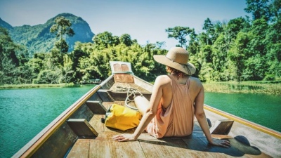 Mastercard: Σε ταξίδια και τουρισμό επενδύουν οι Έλληνες το 2026