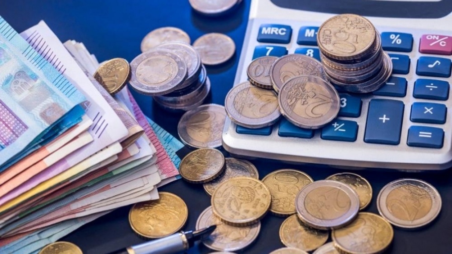 Στα «μανταλάκια» όσοι δεν ρυθμίσουν χρέη σε Εφορία και ΕΦΚΑ - Δεύτερη ευκαιρία τα υπουργεία Οικονομικών και Εργασίας