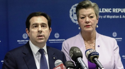 Μηταράκης: Άμεση αποχώρηση 15.000 προσφύγων και μεταναστών από τα νησιά